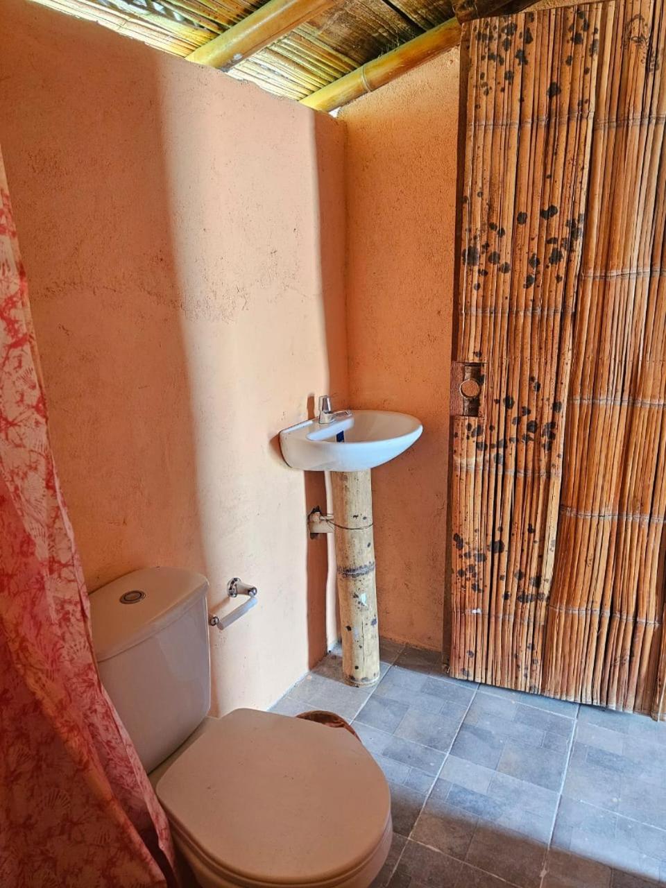 Estadero Los Hoyos Villavieja Ngoại thất bức ảnh