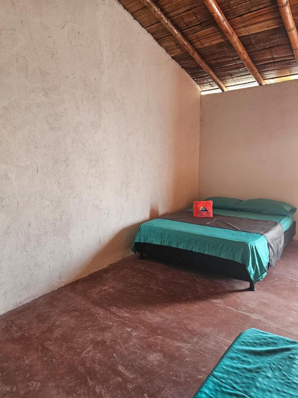 Estadero Los Hoyos Villavieja Ngoại thất bức ảnh