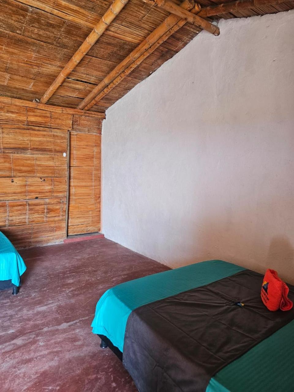Estadero Los Hoyos Villavieja Ngoại thất bức ảnh