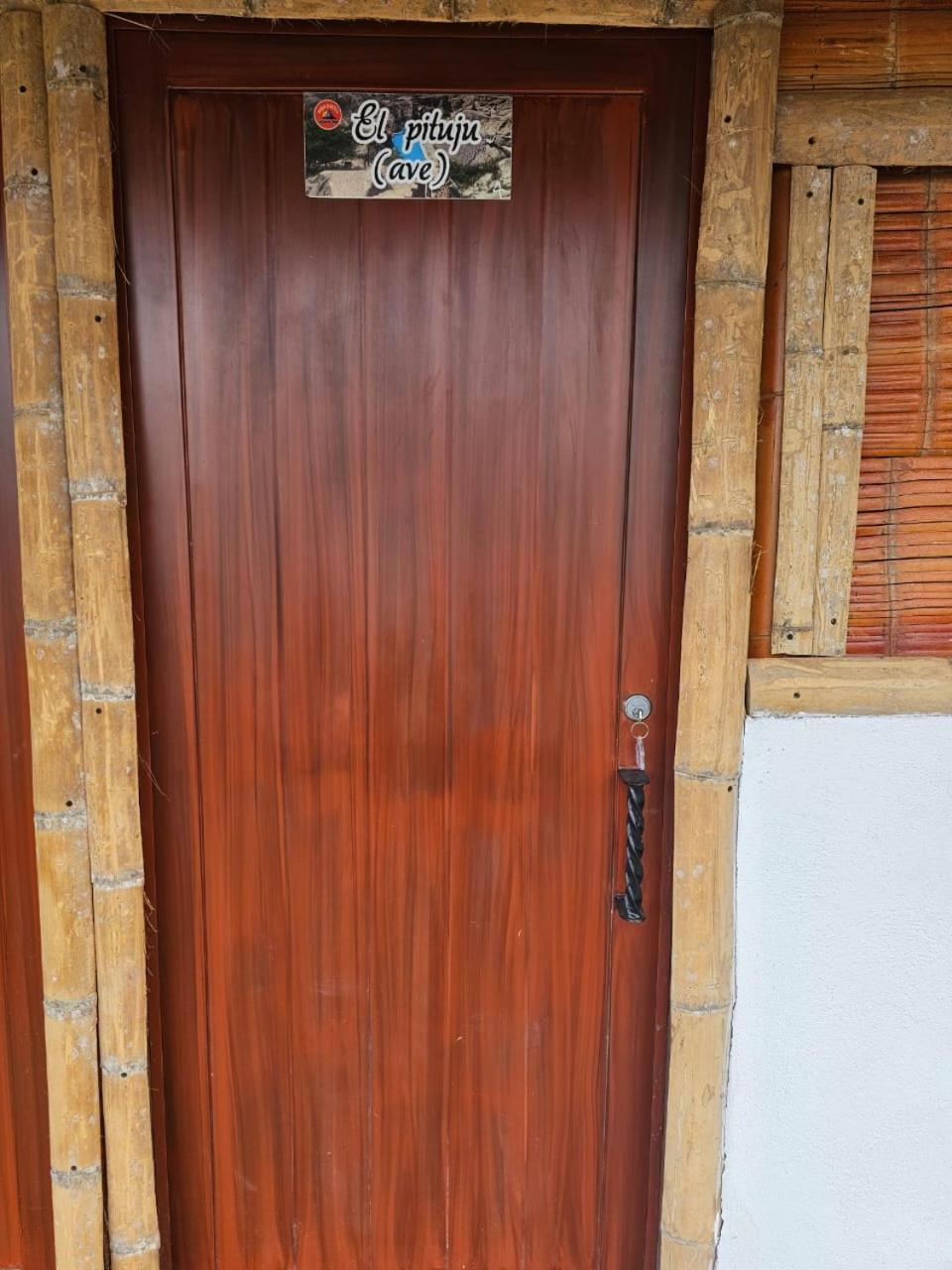 Estadero Los Hoyos Villavieja Ngoại thất bức ảnh