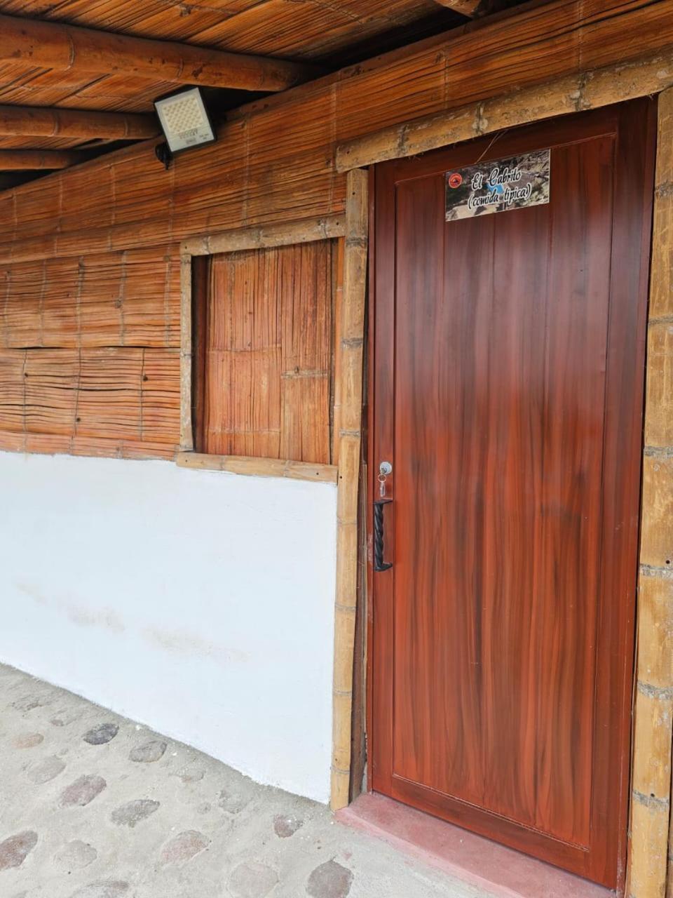 Estadero Los Hoyos Villavieja Ngoại thất bức ảnh