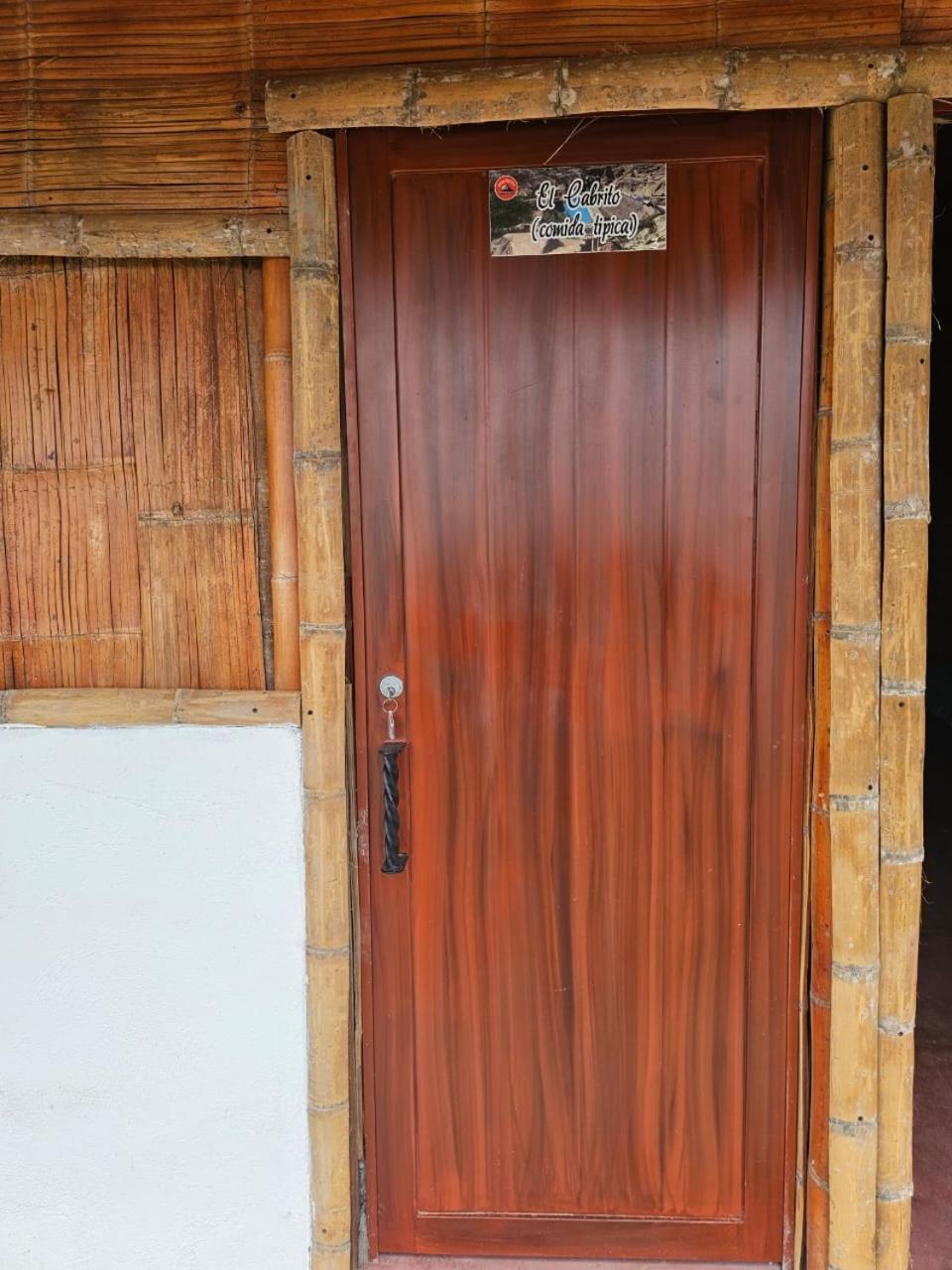 Estadero Los Hoyos Villavieja Ngoại thất bức ảnh