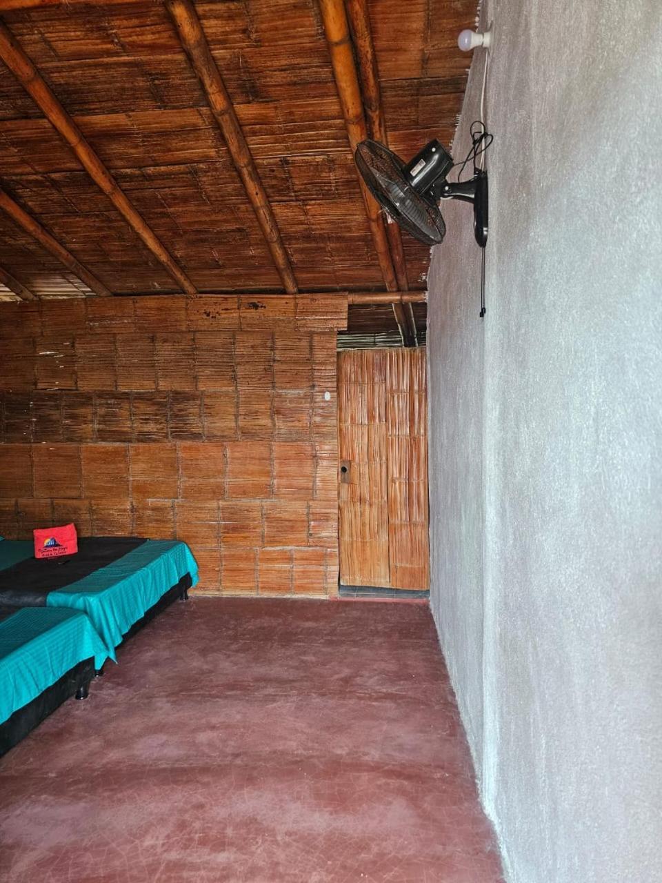 Estadero Los Hoyos Villavieja Ngoại thất bức ảnh