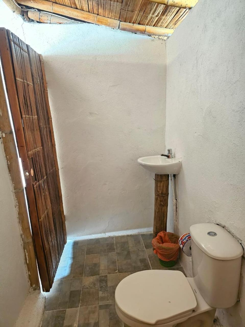 Estadero Los Hoyos Villavieja Ngoại thất bức ảnh