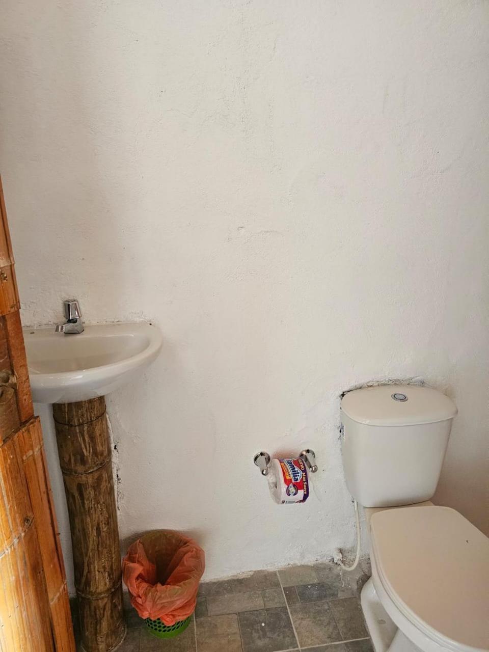 Estadero Los Hoyos Villavieja Ngoại thất bức ảnh