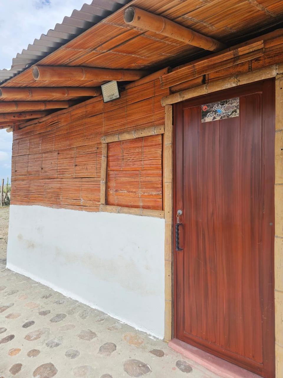 Estadero Los Hoyos Villavieja Ngoại thất bức ảnh
