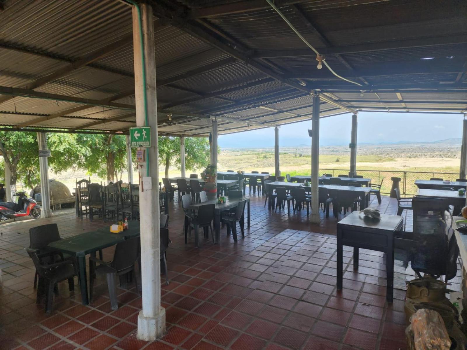 Estadero Los Hoyos Villavieja Ngoại thất bức ảnh