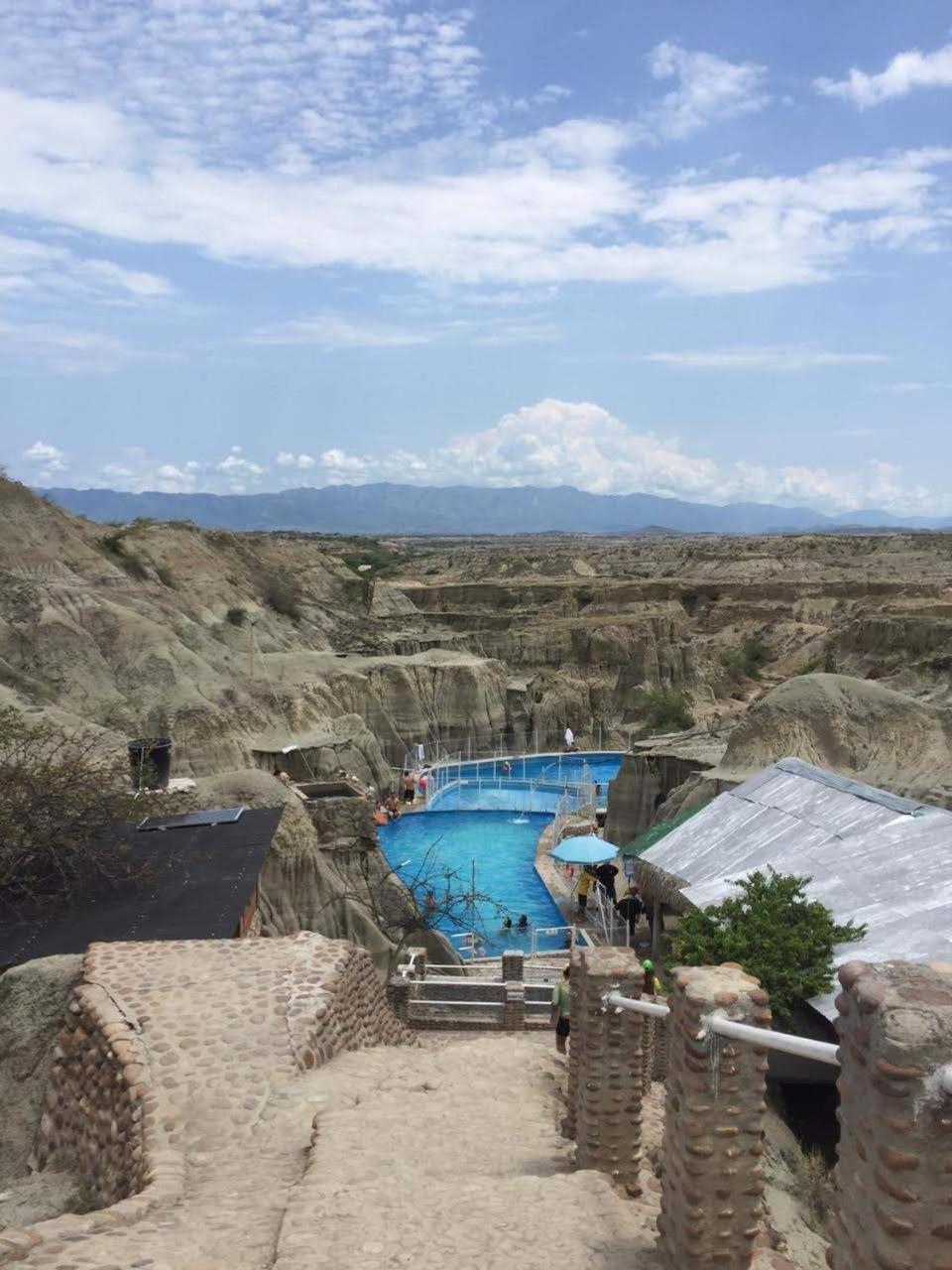 Estadero Los Hoyos Villavieja Ngoại thất bức ảnh